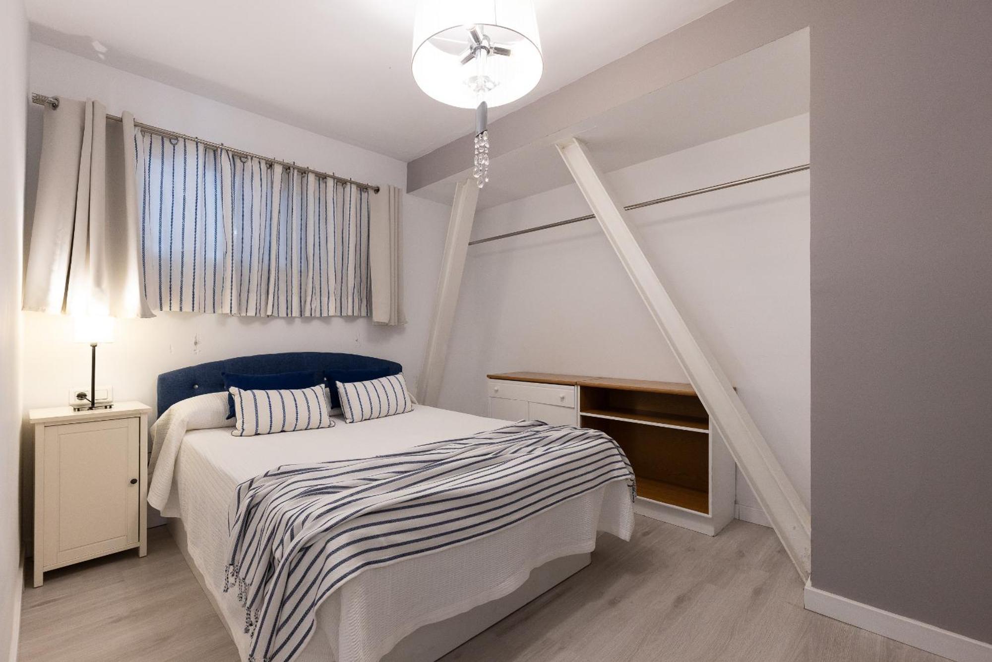 Uhc Rodas Apartments Салоу Екстер'єр фото