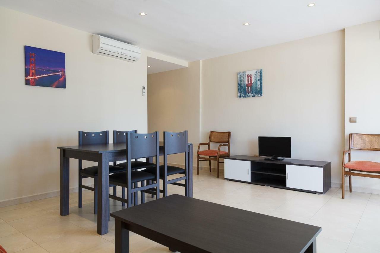 Uhc Rodas Apartments Салоу Екстер'єр фото